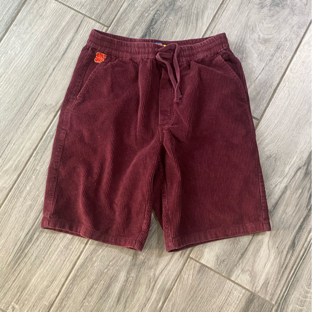 Small Empyre maroon jorts